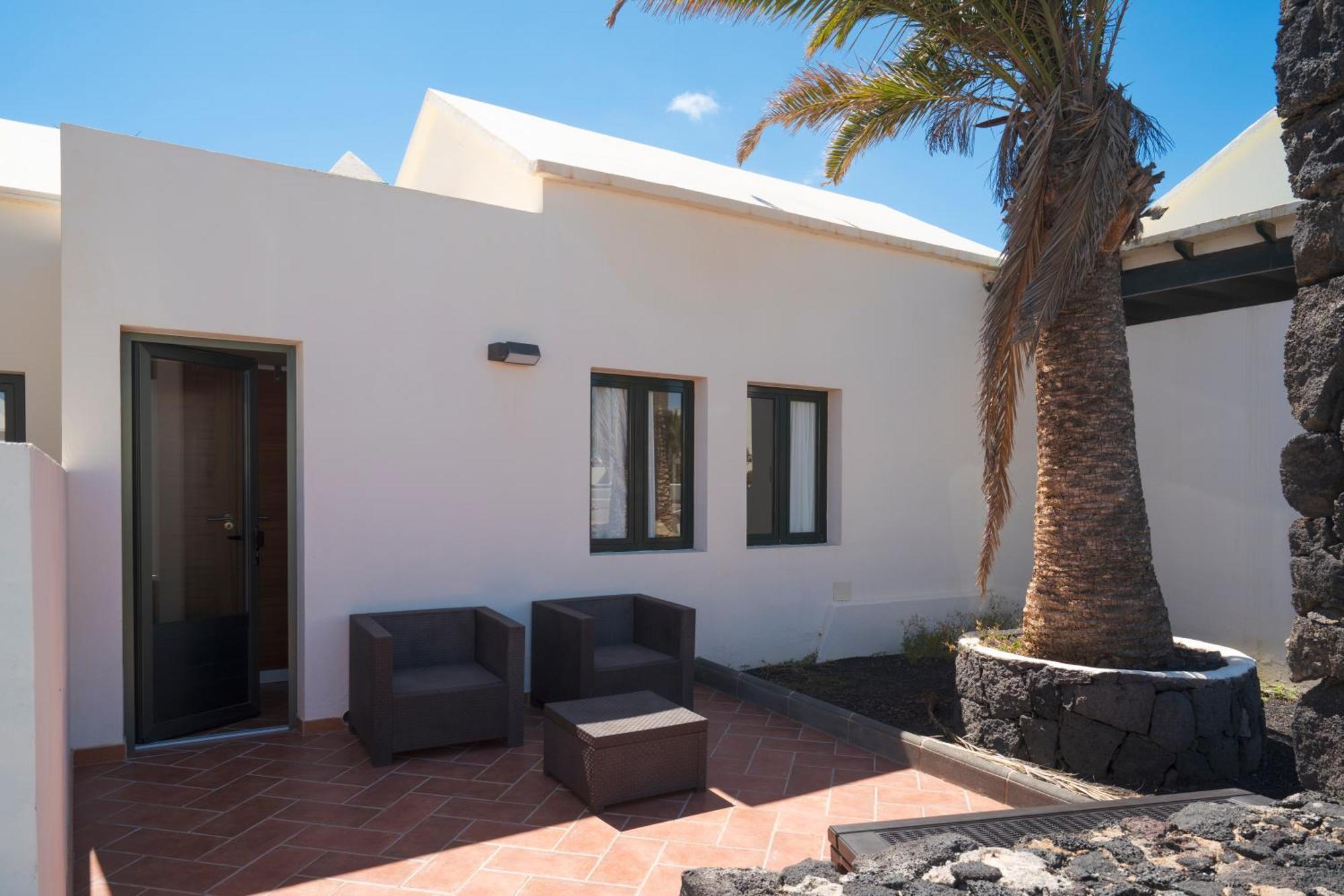 Lanzahost Casa Sunny Seafront Villa Costa Teguise Ngoại thất bức ảnh