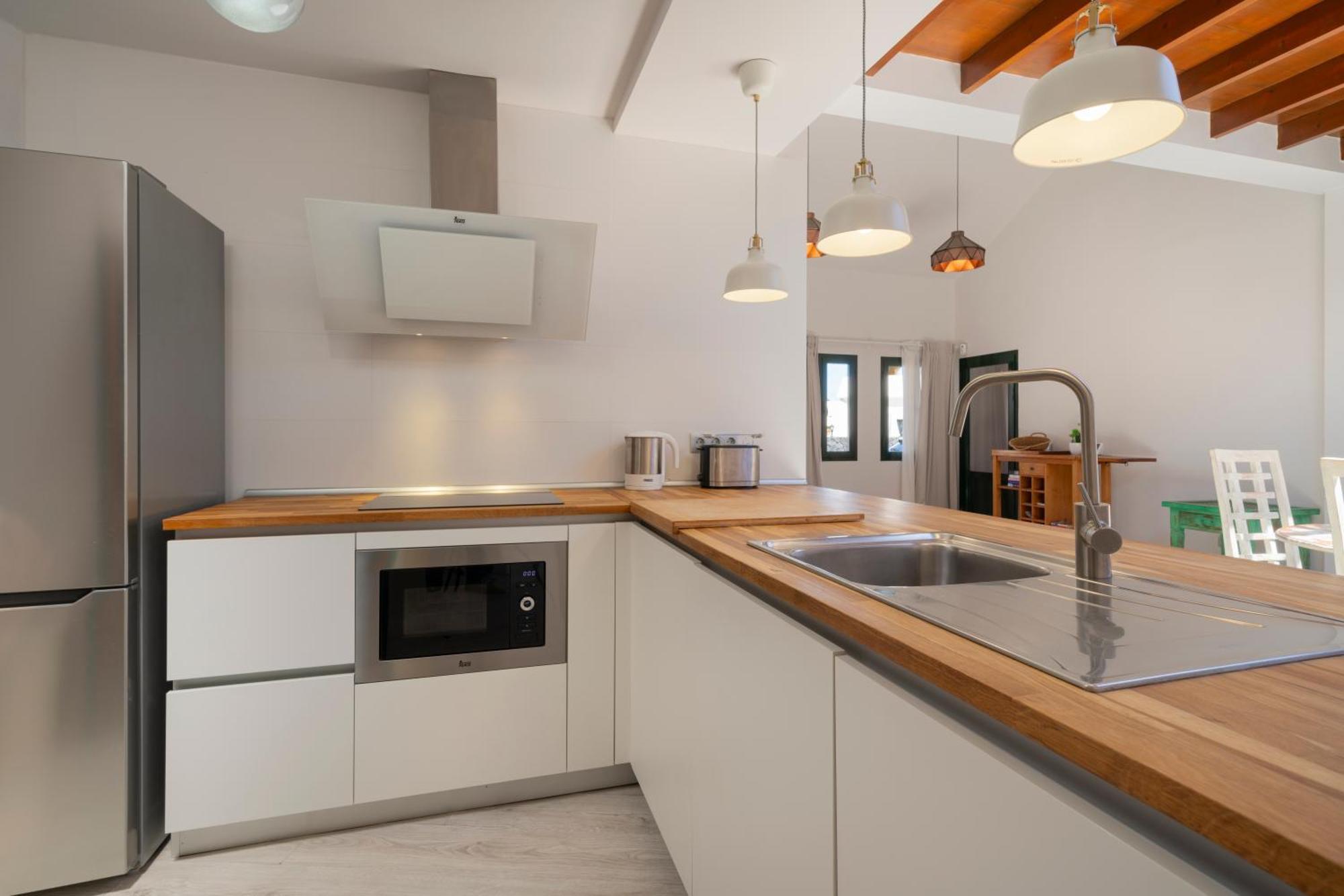 Lanzahost Casa Sunny Seafront Villa Costa Teguise Ngoại thất bức ảnh